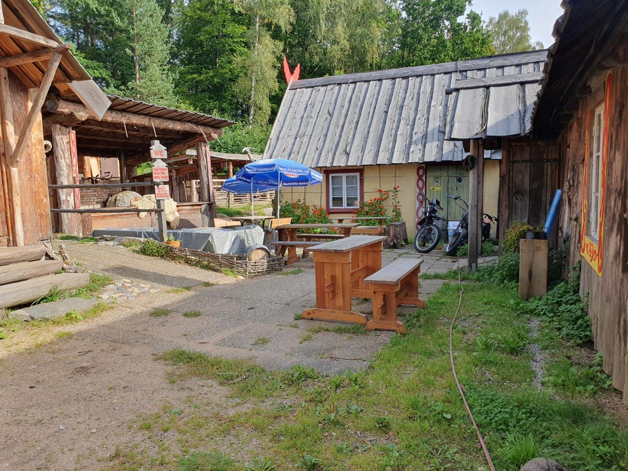 Vittfarnas Vikingaby Villa Sosdala Exteriör bild