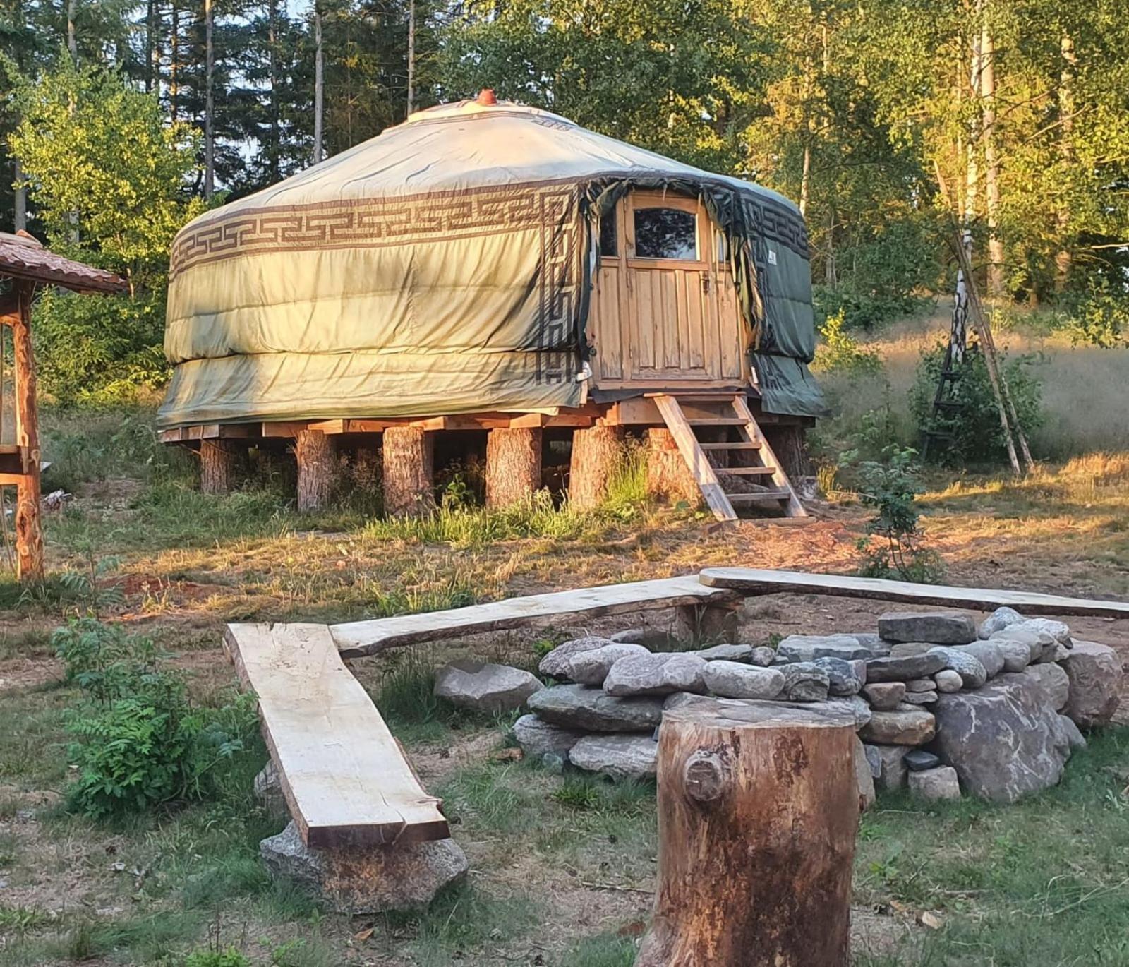 Vittfarnas Vikingaby Villa Sosdala Exteriör bild